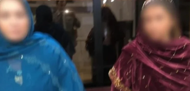 بھیک مانگنے جدہ جانے والی دو ہندو خواتین گرفتار