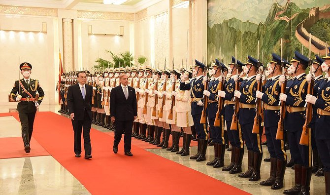 وزیر اعظم کے دورہ چین سے قبل چینی پاور پلانٹس کو 100 ارب ادا کرنے کا فیصلہ