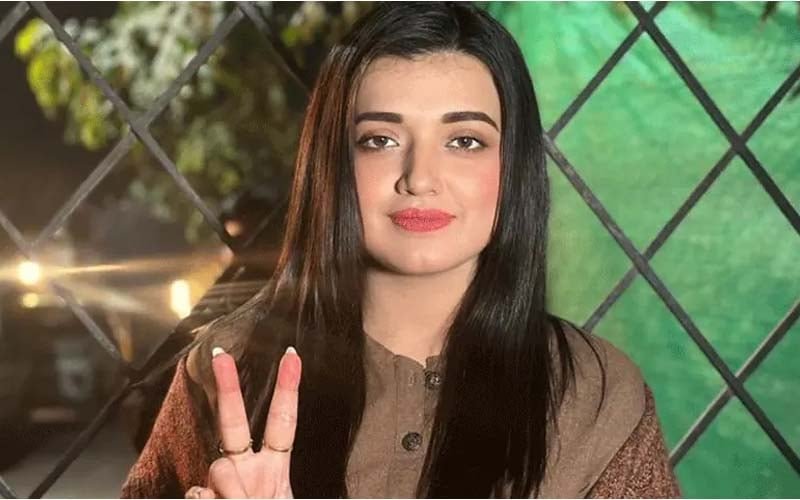 سوشل میڈیا ایکٹوسٹ فلک جاوید کے جسمانی ریمانڈ میں 4 روز کی توسیع کردی گئی