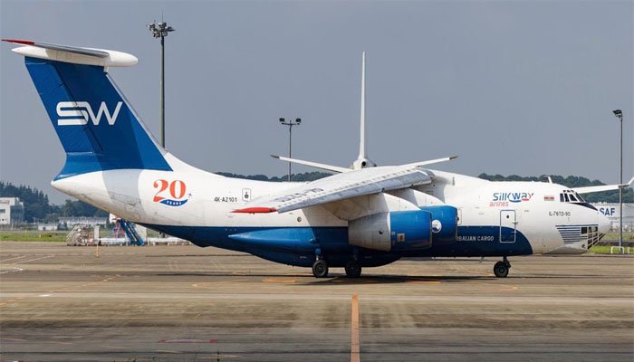 باکو سے بھارت جانے والی غیرملکی پرواز کی کراچی میں ایمرجنسی لینڈنگ