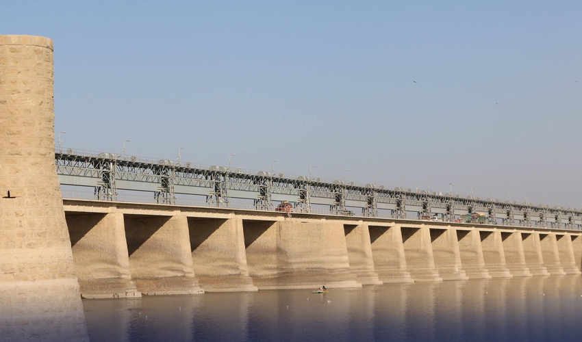 دریائے سندھ،کوٹری بیراج میں پانی کی سطح میں اضافے سے کئی ایکڑ زرعی زمین متاثر