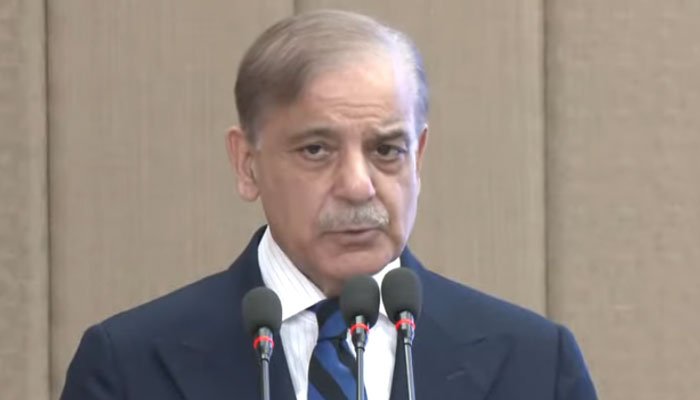 وزیراعظم کا ملک بھر کے گھریلو صارفین کیلئے گیس کنیکشنز کھولنے کا اعلان