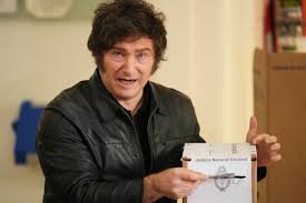 ارجنٹائن کے وسط مدتی انتخابات: صدر میلی کی پالیسیوں اور امریکی حمایت کا امتحان