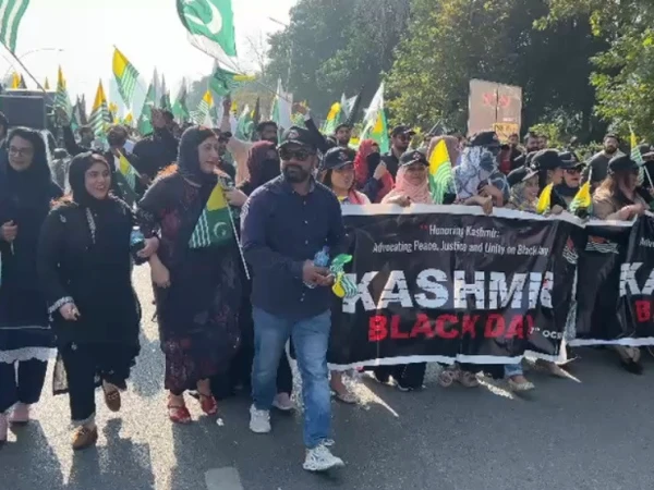 اسلام آباد میں یومِ سیاہ کے موقع پر بھارتی مظالم کے خلاف احتجاجی ریلی