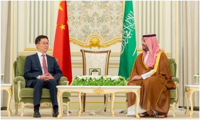 سعودی ولی عہد شہزادہ محمد بن سلمان سے چینی نائب صدر ہان ژینگ کی ملاقات، اعلیٰ سطحی روابط اور باہمی تعاون کو فروغ دینے پر اتفاق سعودی ولی عہد شہزادہ محمد بن سلمان سے چینی نائب صدر ہان ژینگ کی ملاقات، اعلیٰ سطحی روابط اور باہمی تعاون کو فروغ دینے پر اتفاق