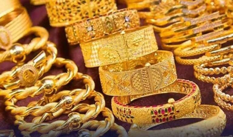 ملک میں فی تولہ سونے کی قیمت میں 3 ہزار 3 سو روپے کی بڑی کمی