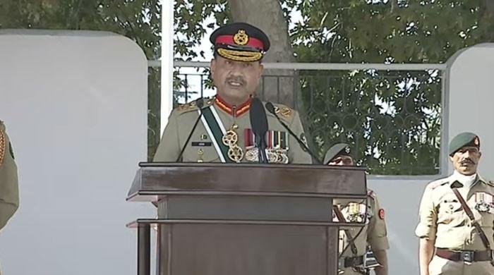 دشمن کی ہر پراکسی کو خاک میں ملادیاجائےگا، اسلام کی غلط تشریح کرنےوالےدہشت گردوں کے سامنے نہیں جھکیں گے، فیلڈ مارشل