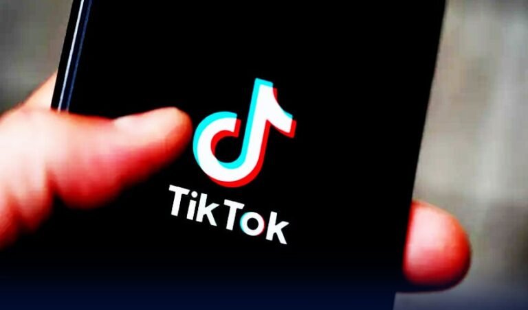 ٹک ٹاک نے کروڑوں پاکستانی ویڈیوز ڈیلیٹ کر دیں امریکہ اور چین کے درمیان ٹک ٹاک معاہدے پر حتمی اتفاق، 14 ارب ڈالر کا لین دین طے