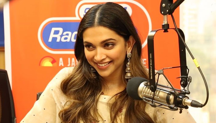 دپیکا پڈوکون سے بات کرنیکے خواہشمند فینز کیلئے خوشخبری، اداکارہ نے طریقہ بھی بتادیا