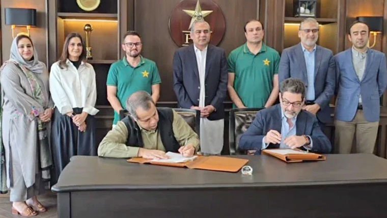 پاکستان کرکٹ بورڈ کا نوجوان کرکٹرز کے لیے تعلیمی وظائف کا معاہدہ پاکستان کرکٹ بورڈ کا نوجوان کرکٹرز کے لیے تعلیمی وظائف کا معاہدہ