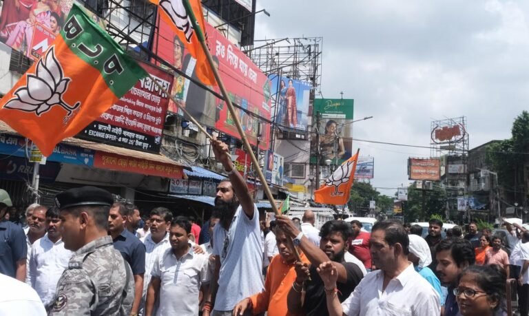 بھارت میں ہندوتوا نظریے کے زیرِ اثر مسلمانوں کے خلاف امتیازی سلوک میں اضافہ، پریس ٹی وی کی رپورٹ