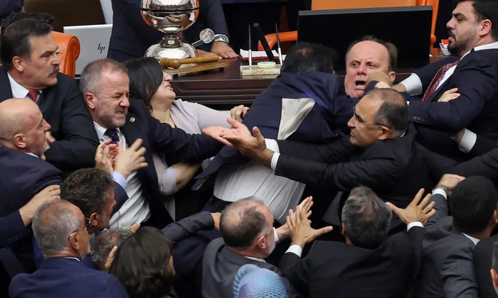 Clashes erupt in Turkish parliament before vote on 2026 budget, session suspended multiple times