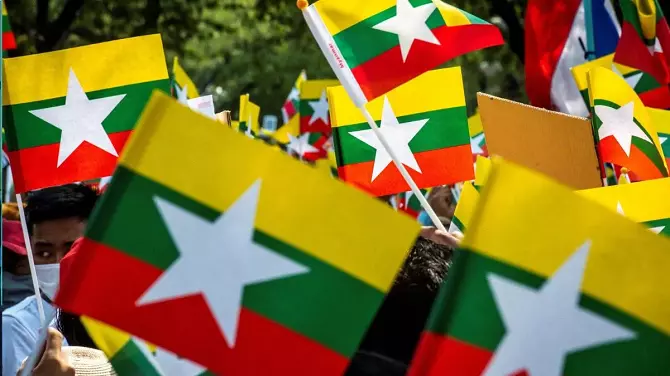 میانمار میں فوجی بغاوت کے بعد پہلی بار عام انتخابات، ناقدین نے شفافیت پر سوال اٹھا دیے