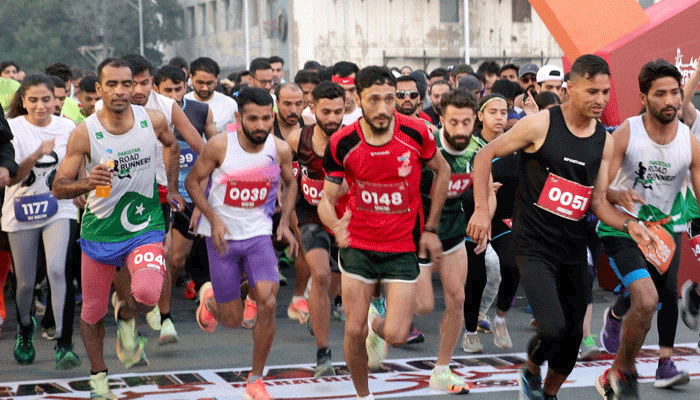 Karachi: World-class marathon race on Sea View, more than 7,000 runners from 25 countries participate