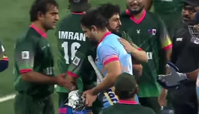 Double Wicket World Cup: Pakistan's hat-trick of victories, defeat of arch-rivals India as well, players shake hands and hug each other