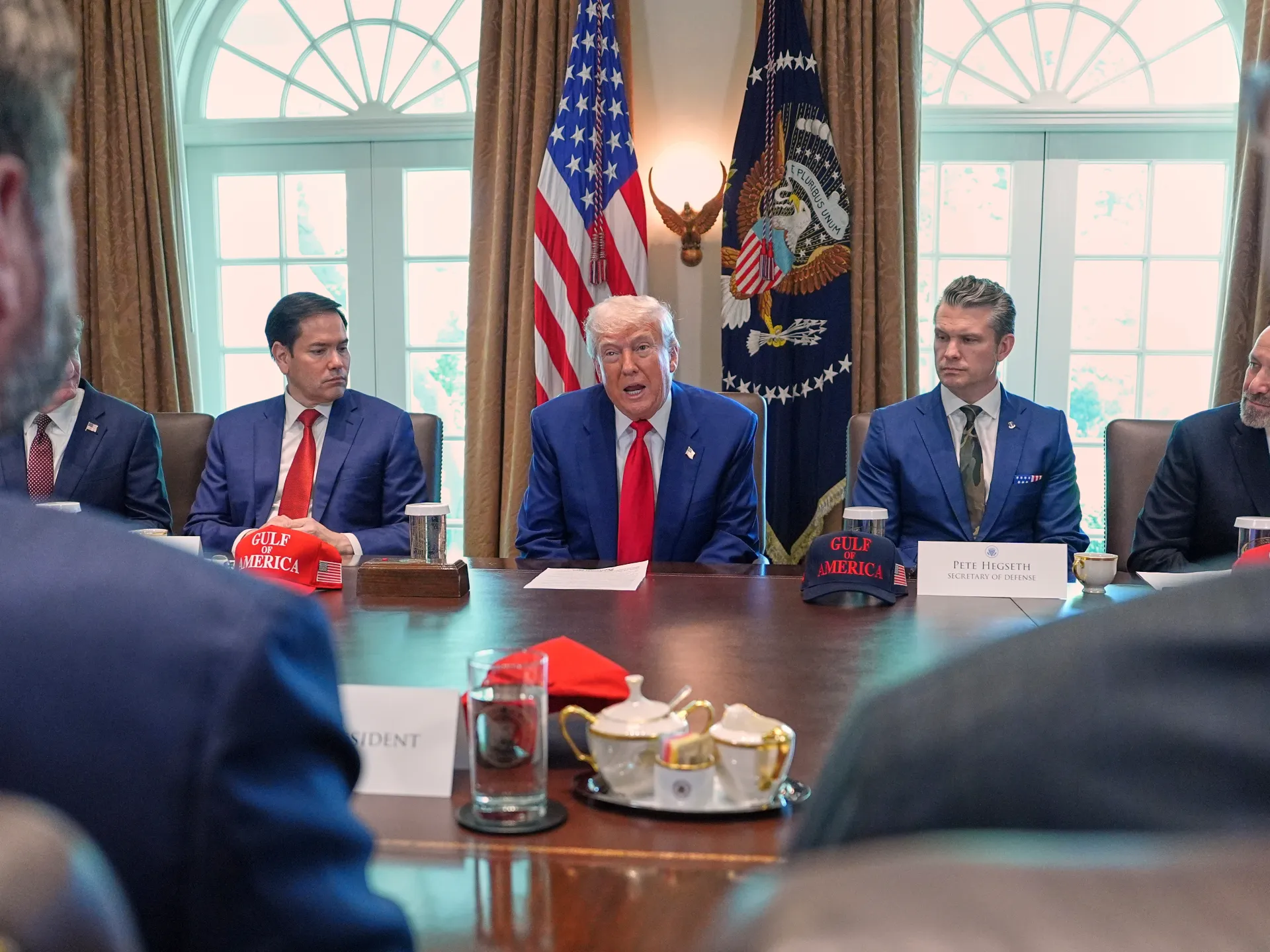 ایران پر حملے کے فیصلے پر ٹرمپ کا یوٹرن، کہا قریبی مشیروں نے کارروائی پر آمادہ کیا