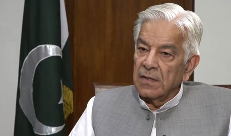 khawaja-asif-imran-khan-1
