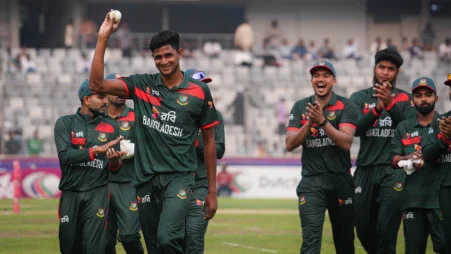 Bangladesh defeats Pakistan by 8 wickets in first ODI, easily achieving target of 114 runs