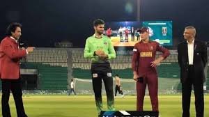 PSL 11 begins, Lahore Qalandars win the toss and decide to bat