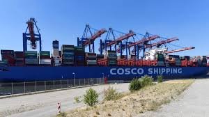Two ships of Chinese shipping company Cosco successfully pass through the Strait of Hormuz