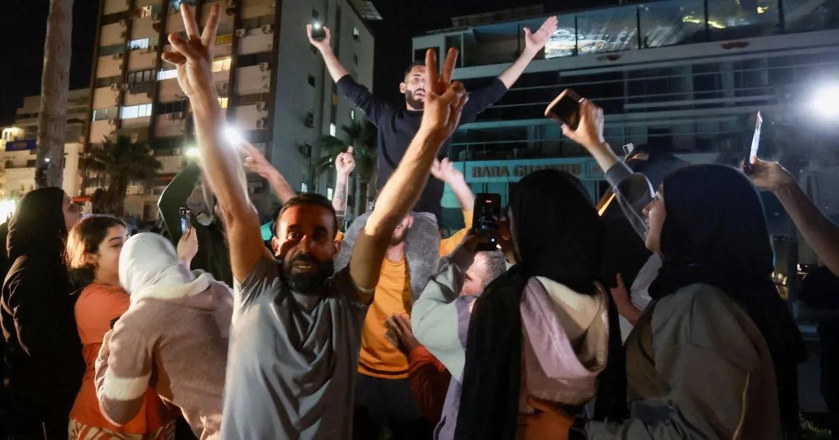 لبنان اور اسرائیل کے درمیان 10 روزہ جنگ بندی نافذ، بیروت اور تہران میں جشن