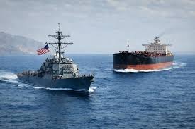 سینٹکام کی ایرانی بندرگاہوں کے گرد ناکہ بندی سخت، خلیجِ عمان میں جہازوں کا رخ موڑ دیا گیا