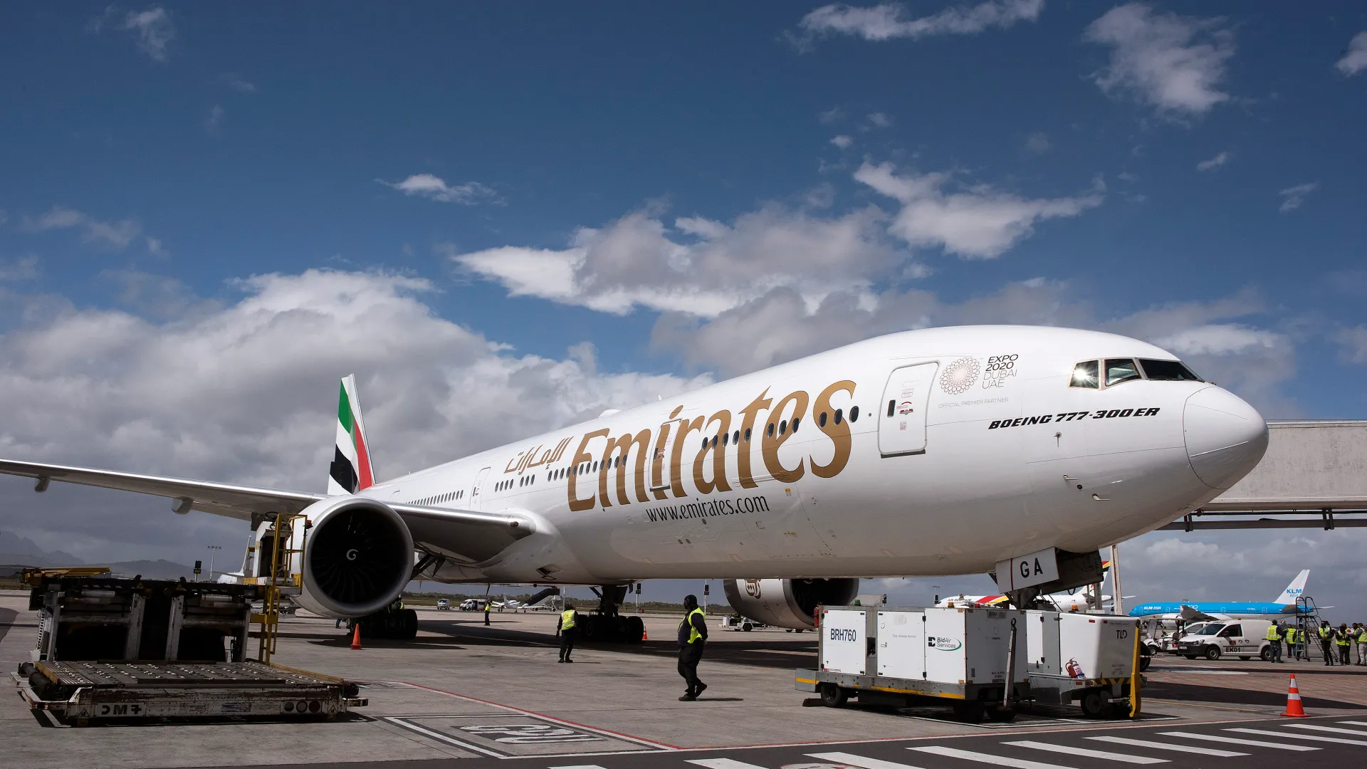 اماراتی ایئرلائن کی ایرانی شہریوں پر سفری پابندی