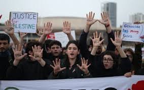 Protests against Iran war in Tel Aviv, slogans against Netanyahu government