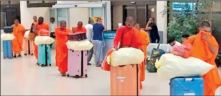 Sri Lanka: 22 Buddhist monks arrested at Colombo Airport, 110 kg of hashish recovered