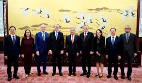 Chinese Premier Meets with US Senator Steve Dennis