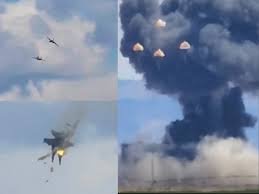 Terrible accident at US air show, two warplanes collide in mid-air