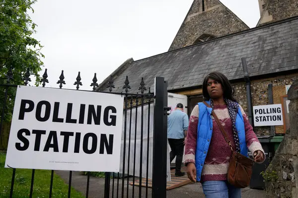 Large-scale local and parliamentary elections in Britain today, thousands of candidates in the fray