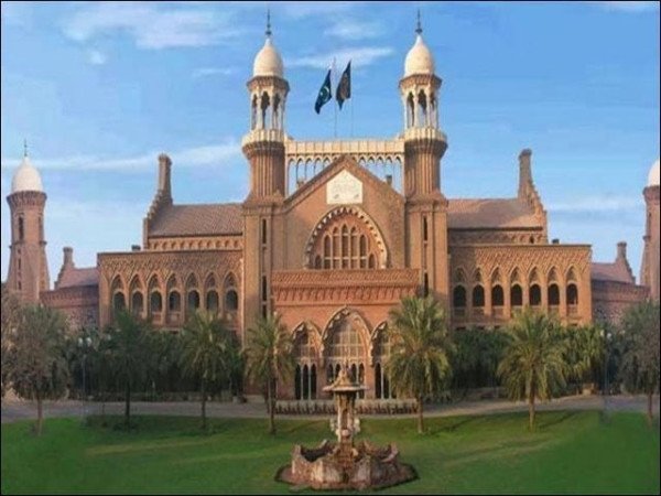 ’مستقل جاری رہنے والا الٰہی فریضہ‘، لاہور ہائی کورٹ کا نان نفقے سے متعلق بڑا فیصلہ