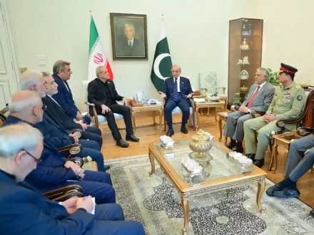 ایرانی صدر مسعود پزشکیان کی وزیراعظم سے ملاقات