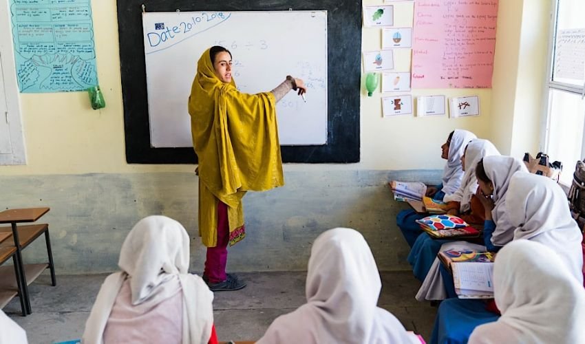 پرانے اساتذہ کی ارلی ریٹائرمنٹ کا فیصلہ، پالیسی تیار