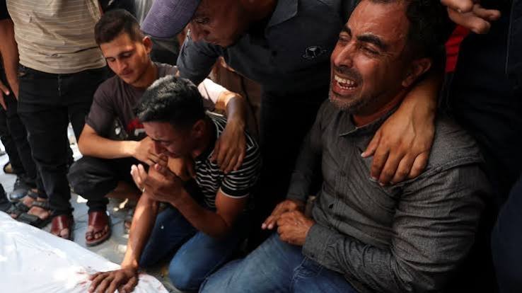 اسرائیلی فائرنگ اور فضائی حملوں میں 9 فلسطینی شہید، قاہرہ میں غزہ امن مذاکرات جاری