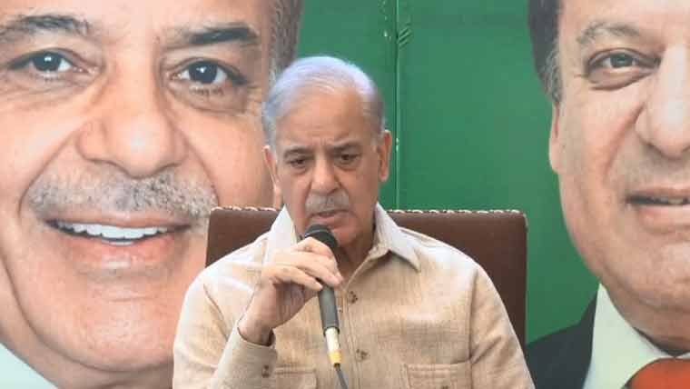 خیبر پختونخوا میں ایمرجنسی کا ملکی مفاد میں فیصلہ کیا، اچھے نتائج نکلیں گے: وزیراعظم