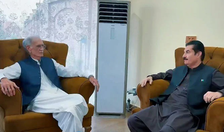 گورنر خیبرپختونخوا کی پرویزخٹک سے ملاقات، اہم امور پر تبادلہ خیال